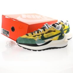 Alternative view of Nike Sacai Sneaker CV1363-100