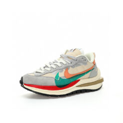 Alternative view of Nike Sacai Sneaker DD1875-107