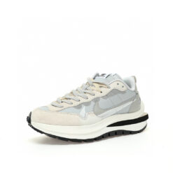 Alternative view of Nike Sacai Sneaker DD1875-108