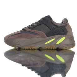 Yeezy Boost 700 Sneaker EE9614