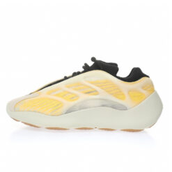 Yeezy Boost 700 Sneaker HP5425