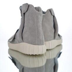 Alternative view of Yeezy Boost 750 Sneaker B35309