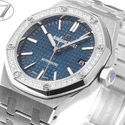 Alternative view of AUDEMARS PIGUET Royal Oak Automatic (Blue Dial) 37mm 1425202605290172_469