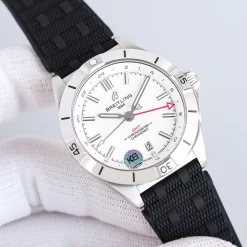 Alternative view of BREITLING Avenger Automatic GMT 40 (White-Black Dial) 40mm 1500202605290120_489