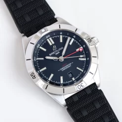 Alternative view of BREITLING Chronomat Automatic GMT 40 (Black-White Dial) 40mm 1600202605290123_519