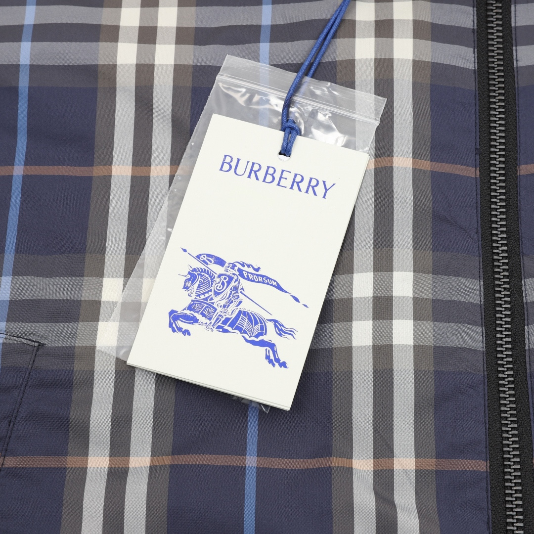 BURBERRY Outwear S-L 390202605210422_149 - Image 4