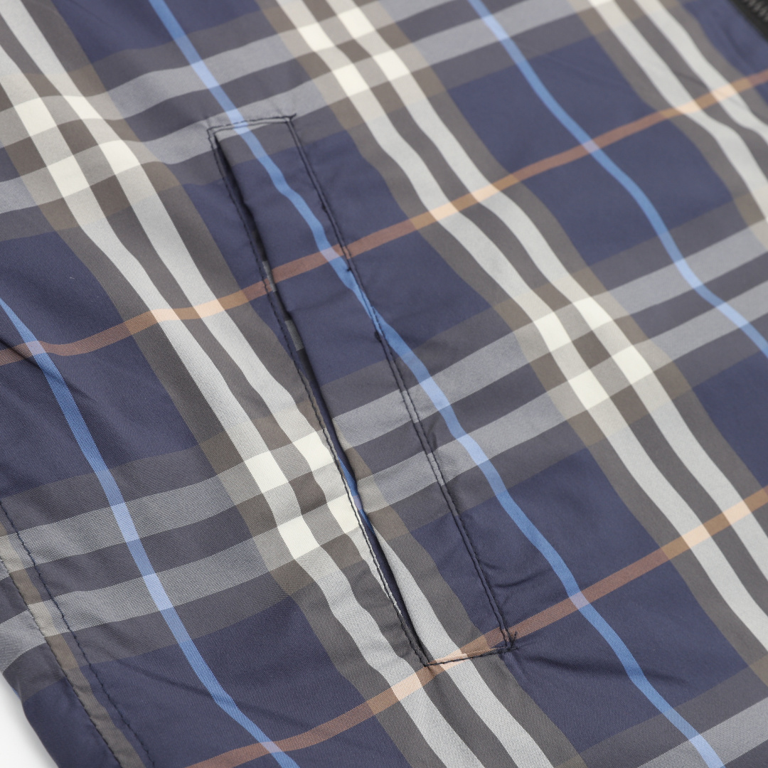 BURBERRY Outwear S-L 390202605210422_149 - Image 5