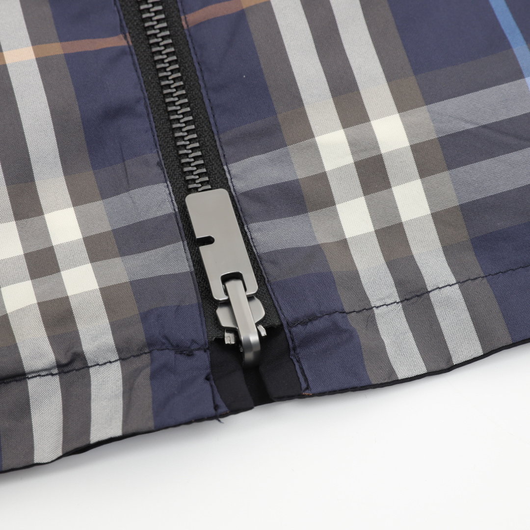 BURBERRY Outwear S-L 390202605210422_149 - Image 6