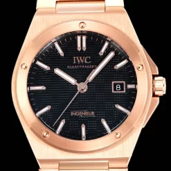Alternative view of IWC Automatic (Black Dial) 40mm 1450202605290009_479