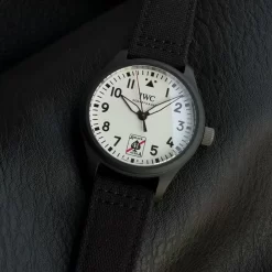 Alternative view of IWC Pilot Automatic IW326905 (White Dial) 40mm 1100202605290211_379