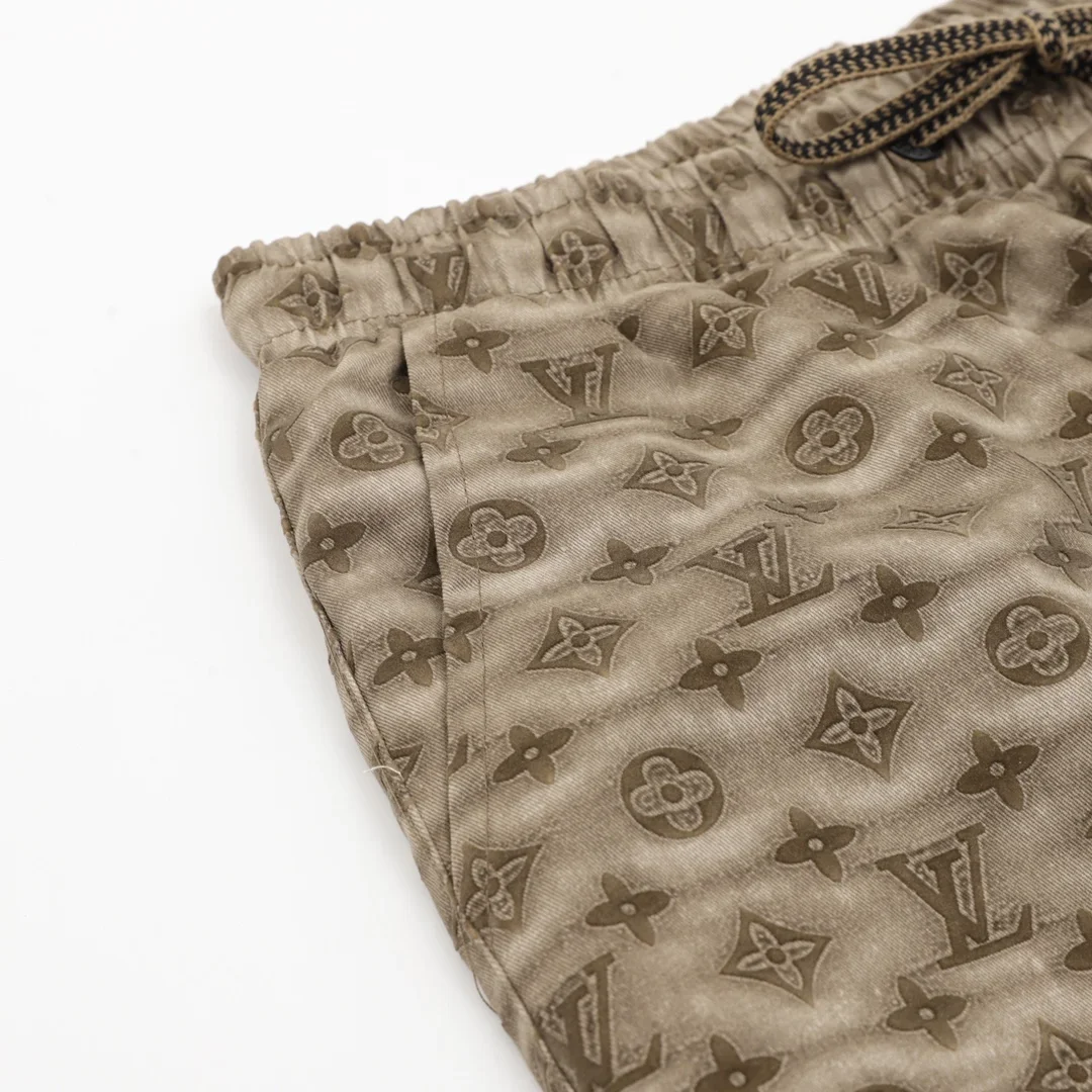 LOUIS VUITTON Trousers & Shorts Polyester XS-L 140202605291108_79 - Image 4