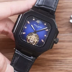 Alternative view of PATEK PHILIPPE Nautilus Automatic 5711 (Blue-Green-White-Brown Dial) 40mm PF 500202605290274_209