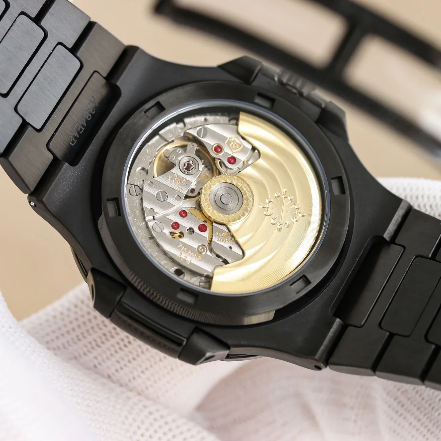 PATEK PHILIPPE Nautilus Automatic 5711 (Pink Dial) 40mm GR 1300202605290279_439 - Image 8