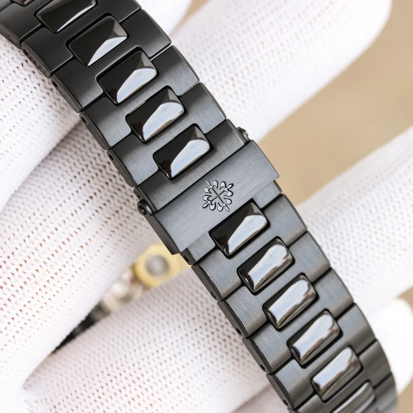 PATEK PHILIPPE Nautilus Automatic 5711 (Pink Dial) 40mm GR 1300202605290279_439 - Image 9