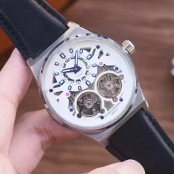 Alternative view of PATEK PHILIPPE Nautilus Automatic 5712 (White-Blue-Black Dial) 40mm 560202605290284_229