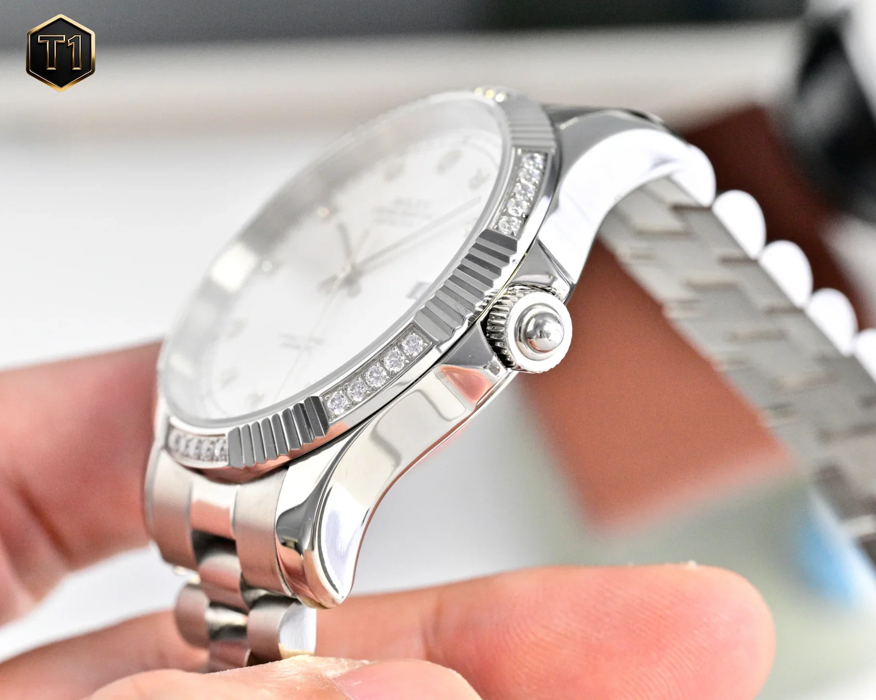 ROLEX Datejust Automatic (Black-White Dial) 40mm 875202605290320_319 - Image 5