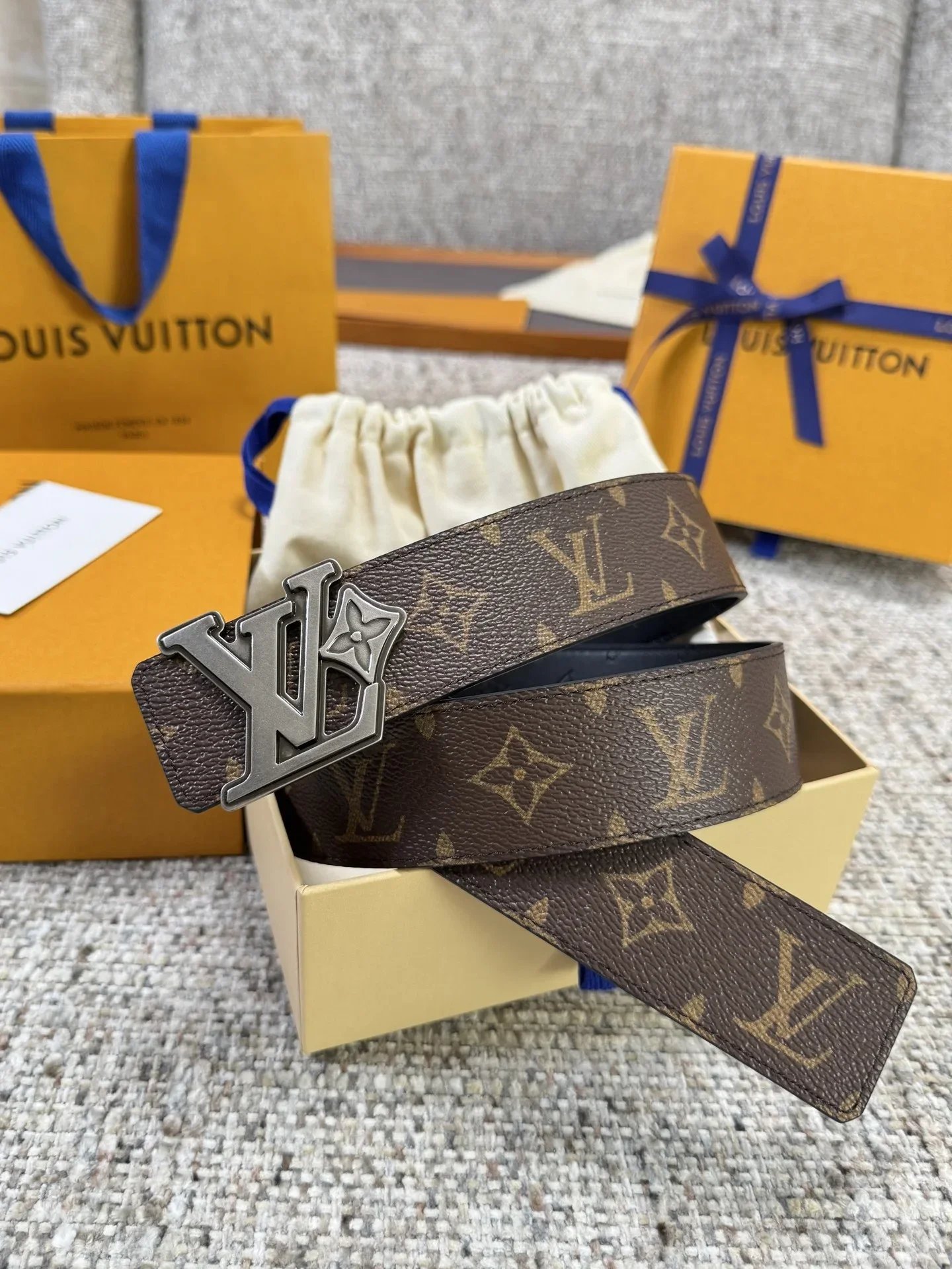 LV Belts Unisex 160202606030125_79 - Image 5