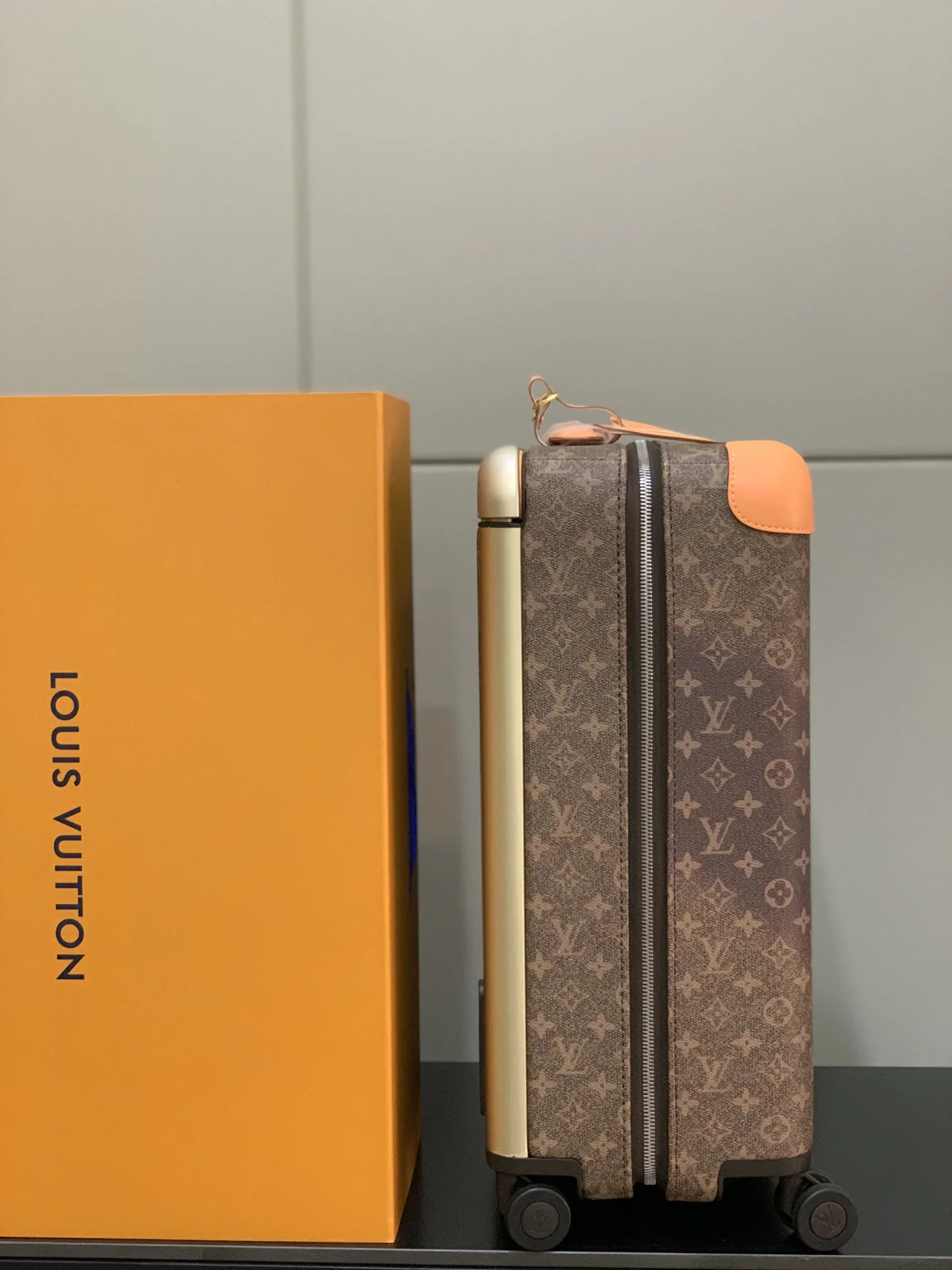 LV Suitcases 38x55x21cm,20inch 1000202606230067_309 - Image 5