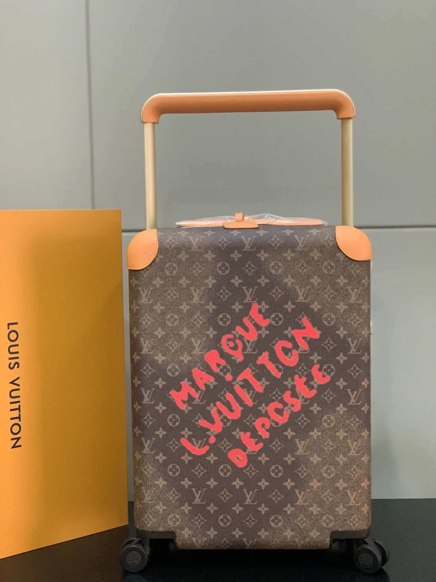 LV Suitcases 38x55x21cm,20inch 1000202606230067_309 - Image 9