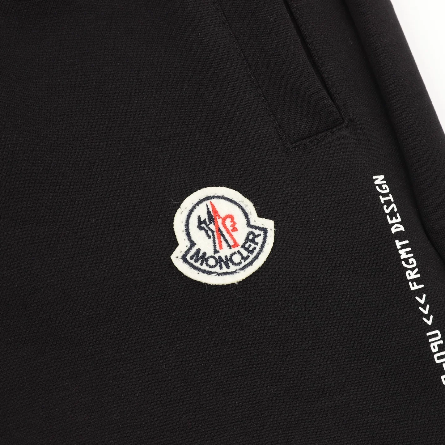 MONCLER Trousers & Shorts Cotton (Black) XS-L 140202606040359_89 - Image 4