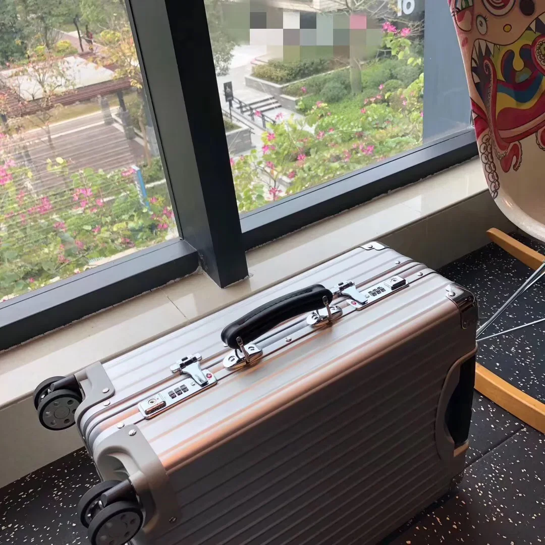 RIMOWA Suitcases 20inch 580202606230083_179 - Image 3