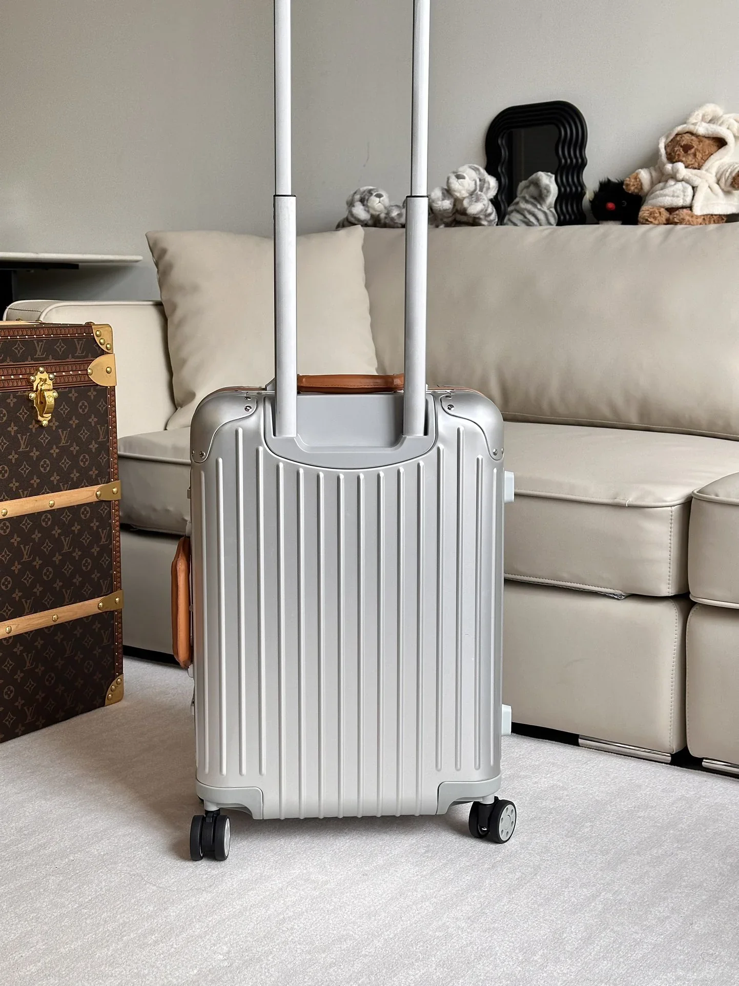 RIMOWA Suitcases 21inch 600202606230078_189 - Image 3