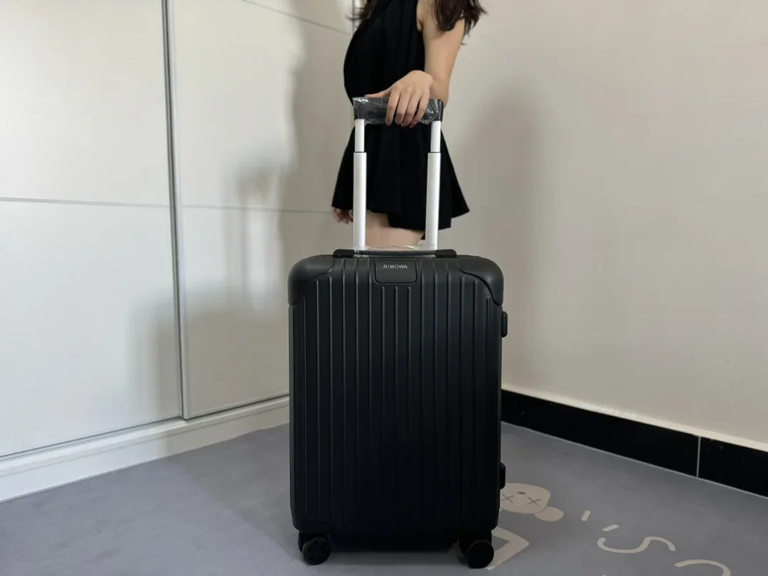 RIMOWA Suitcases 330202606230081_109
