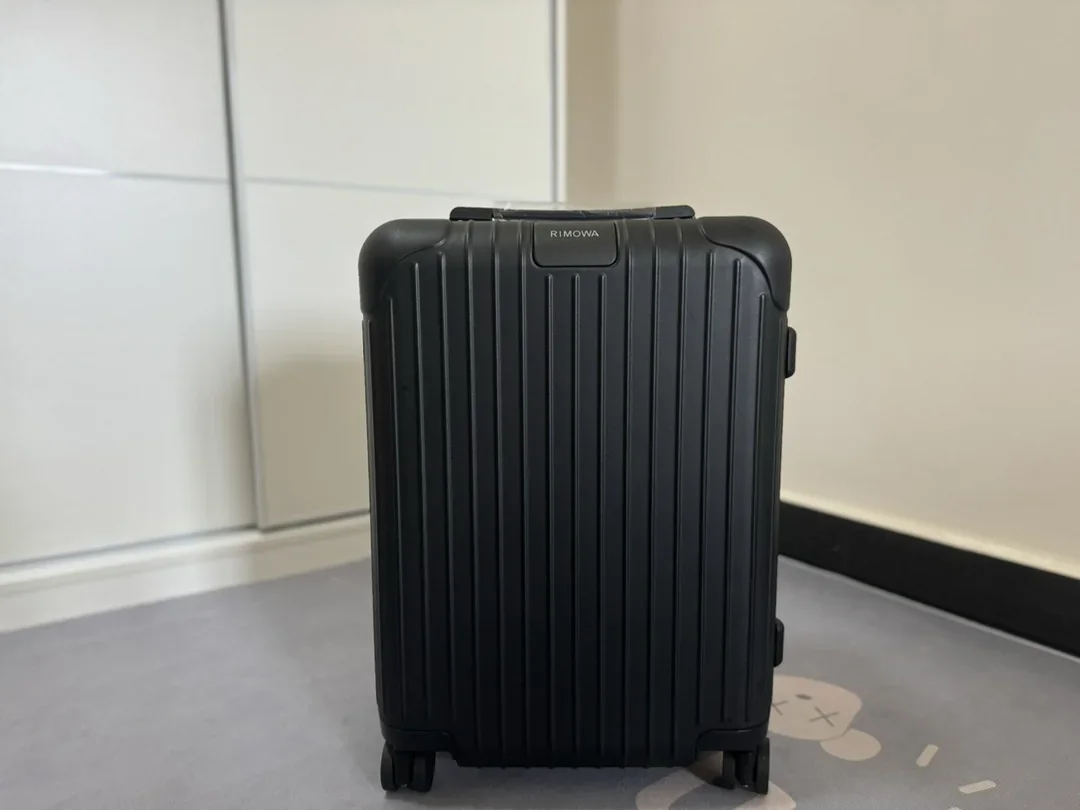 Alternative view of RIMOWA Suitcases 330202606230081_109