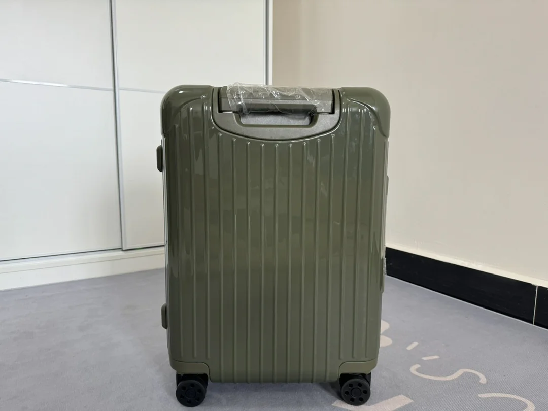 Alternative view of RIMOWA Suitcases 350202606230022_109