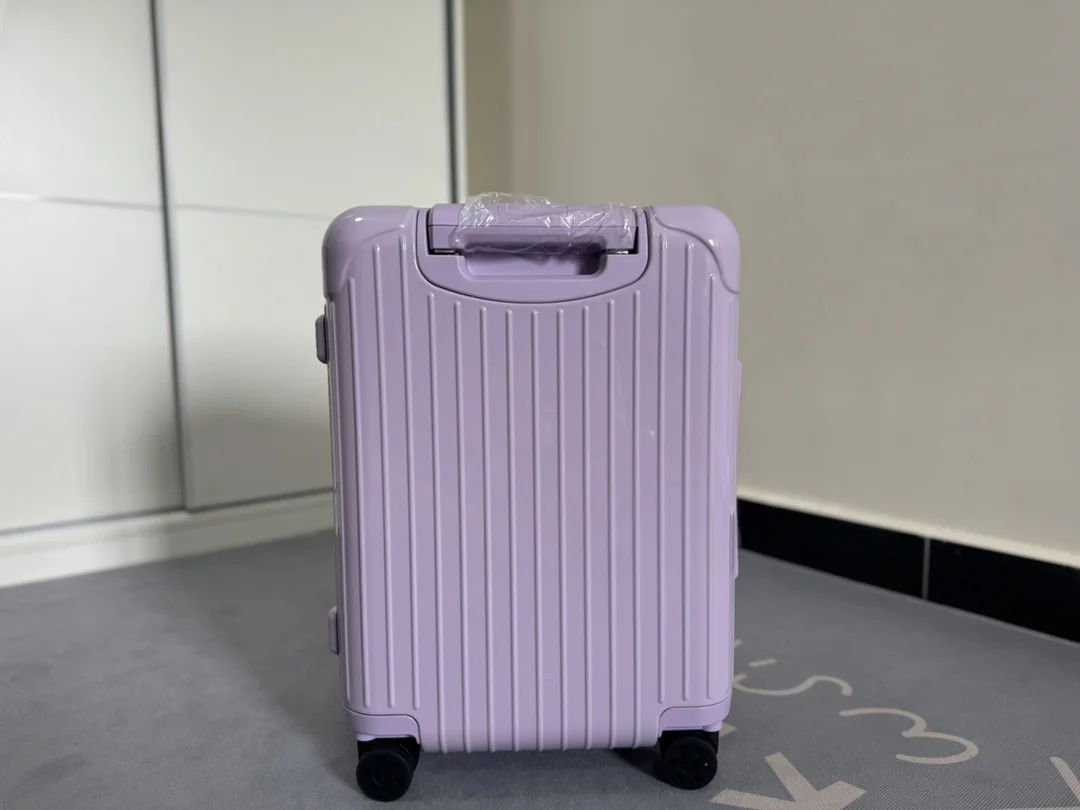 Alternative view of RIMOWA Suitcases 350202606230023_109