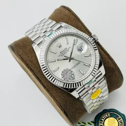 Alternative view of ROLEX Datejust Automatic (Silver Dial) 40mm ZF 2350202606040417_739