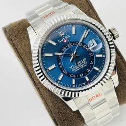 Alternative view of ROLEX Sky Dweller Automatic (Blue Dial) 42mm 1600202606040136_519