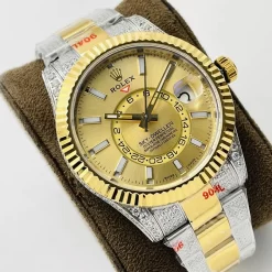 Alternative view of ROLEX Sky Dweller Automatic (Gold Dial) 42mm 2550202606040225_789