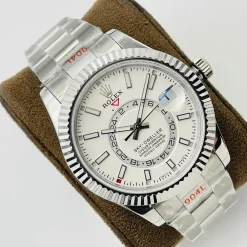Alternative view of ROLEX Sky Dweller Automatic (White Dial) 42mm 1600202606040401_519