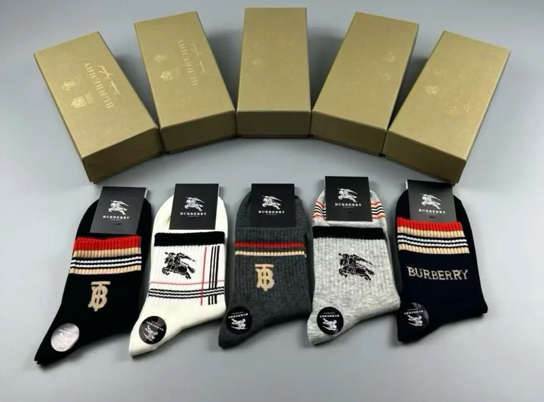 BURBERRY Socks 35202607020140