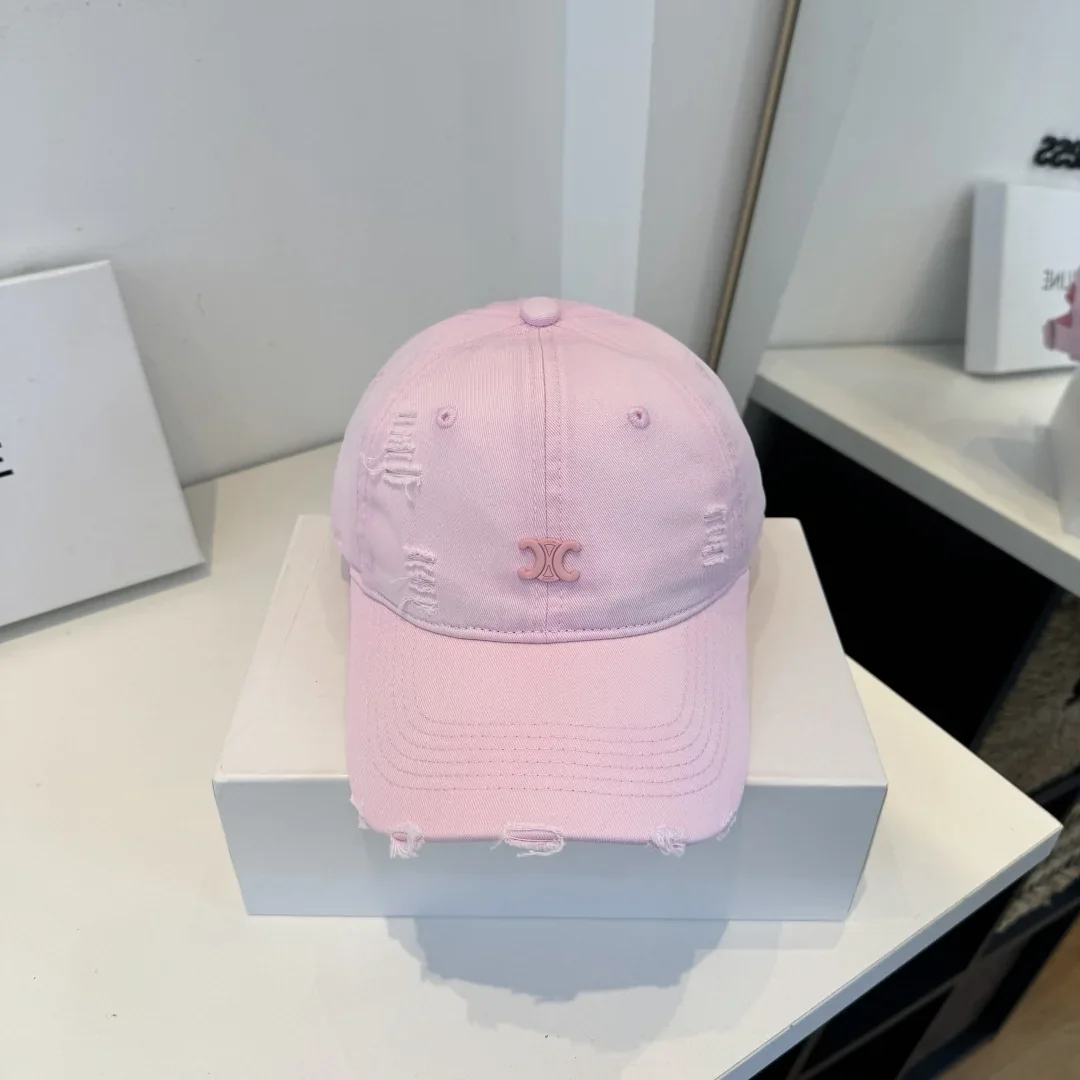 CELINE Hats & Caps 43202607020176