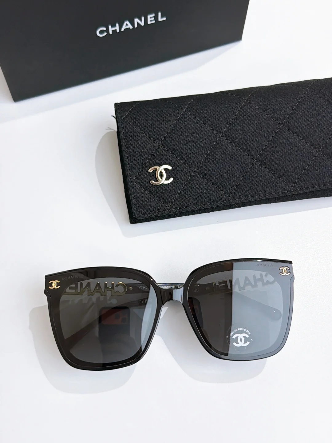 CHANEL Glasses & Sunglasses 105202607020025