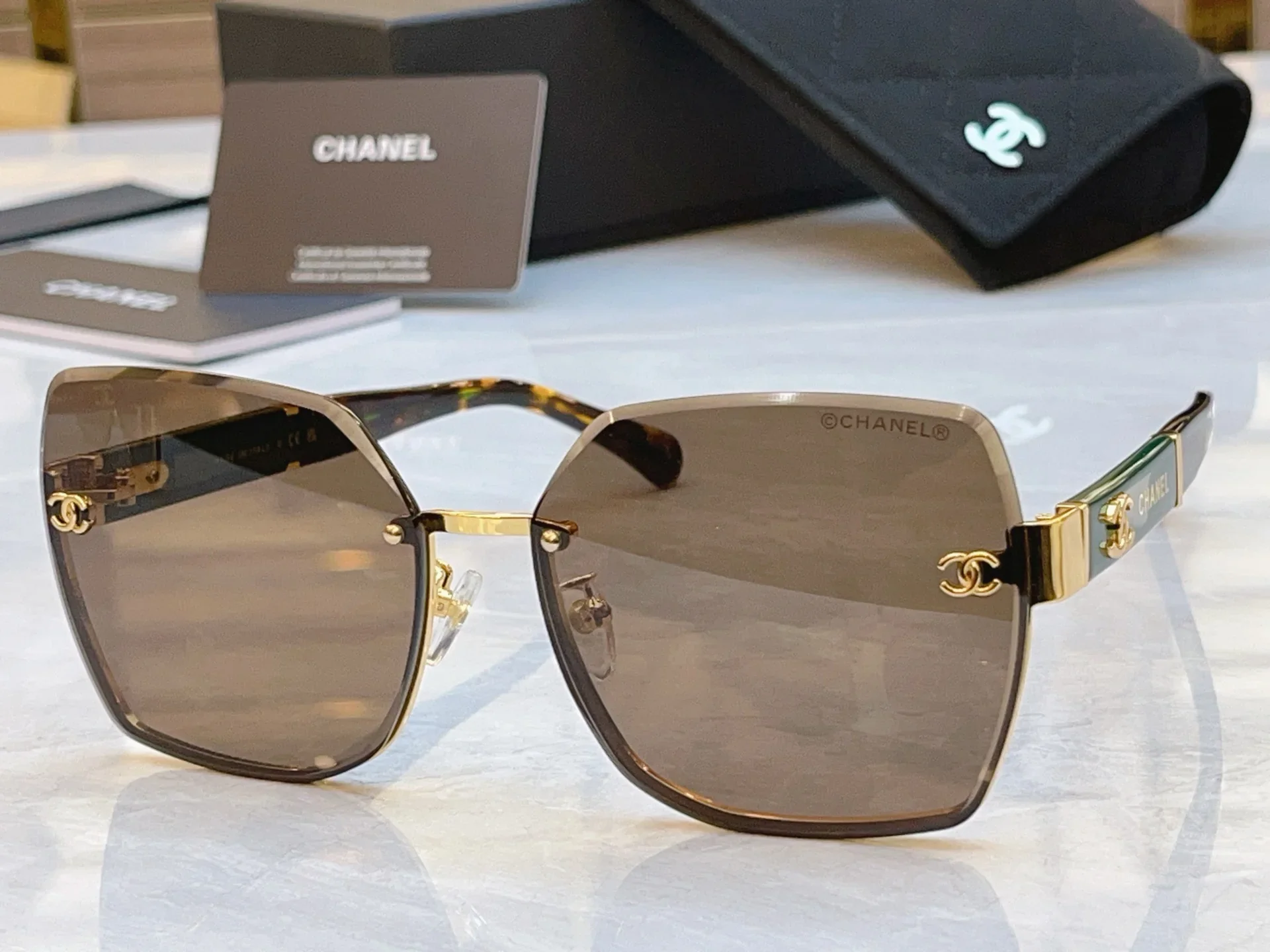 CHANEL Glasses & Sunglasses 135202607020206