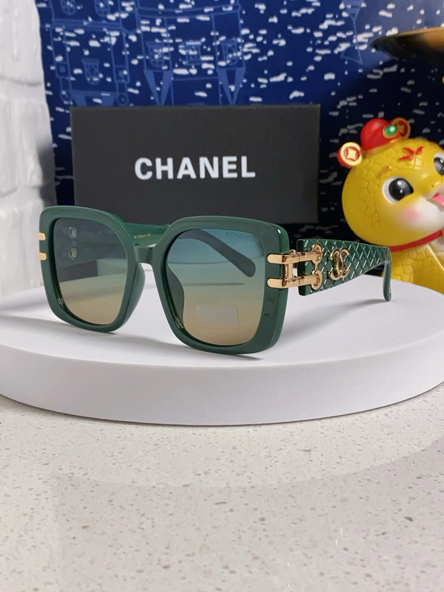 CHANEL Glasses & Sunglasses 70202607020065