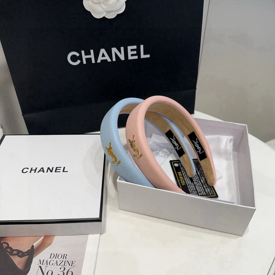 CHANEL Hair Accessories 45202607020125