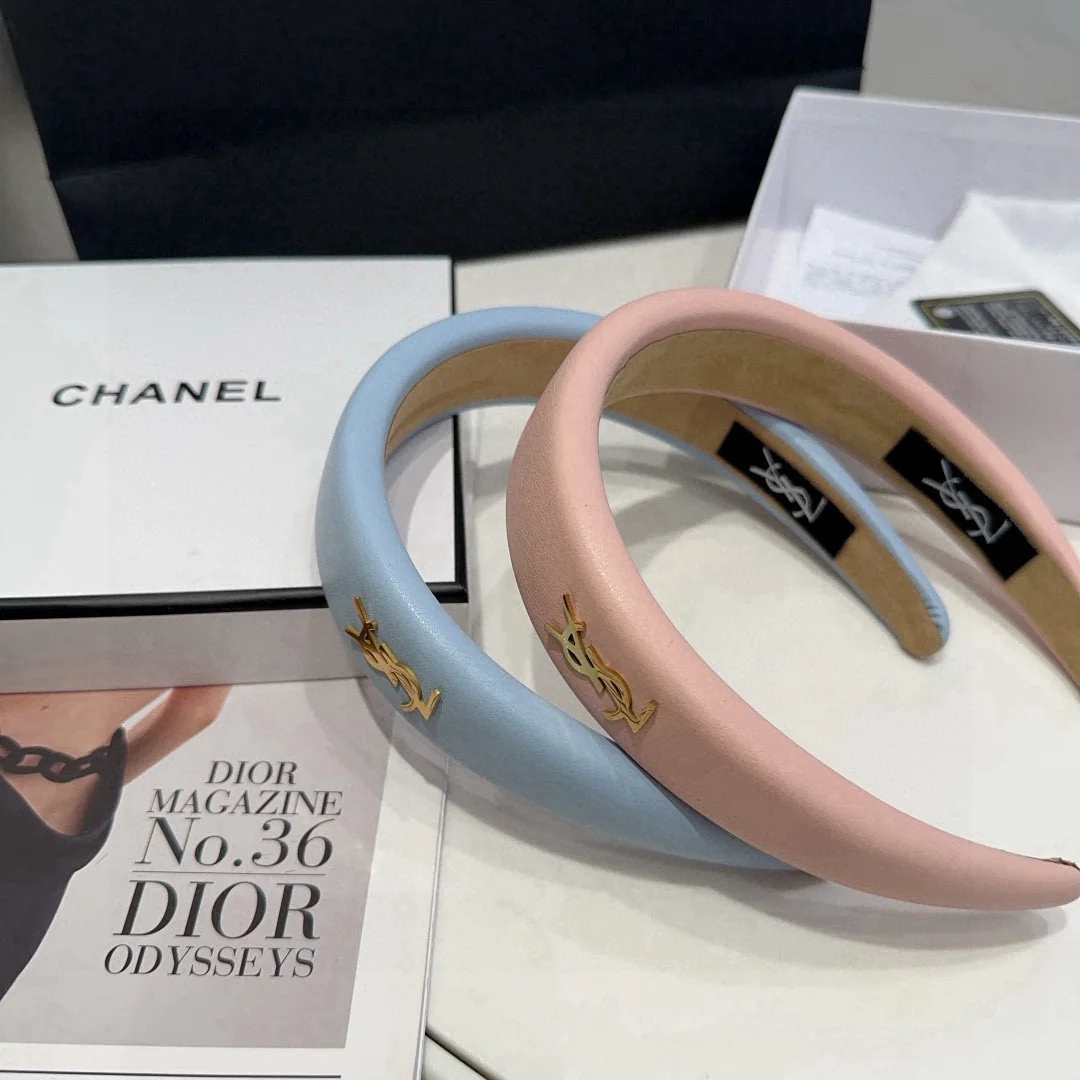 Alternative view of CHANEL Hair Accessories 45202607020125