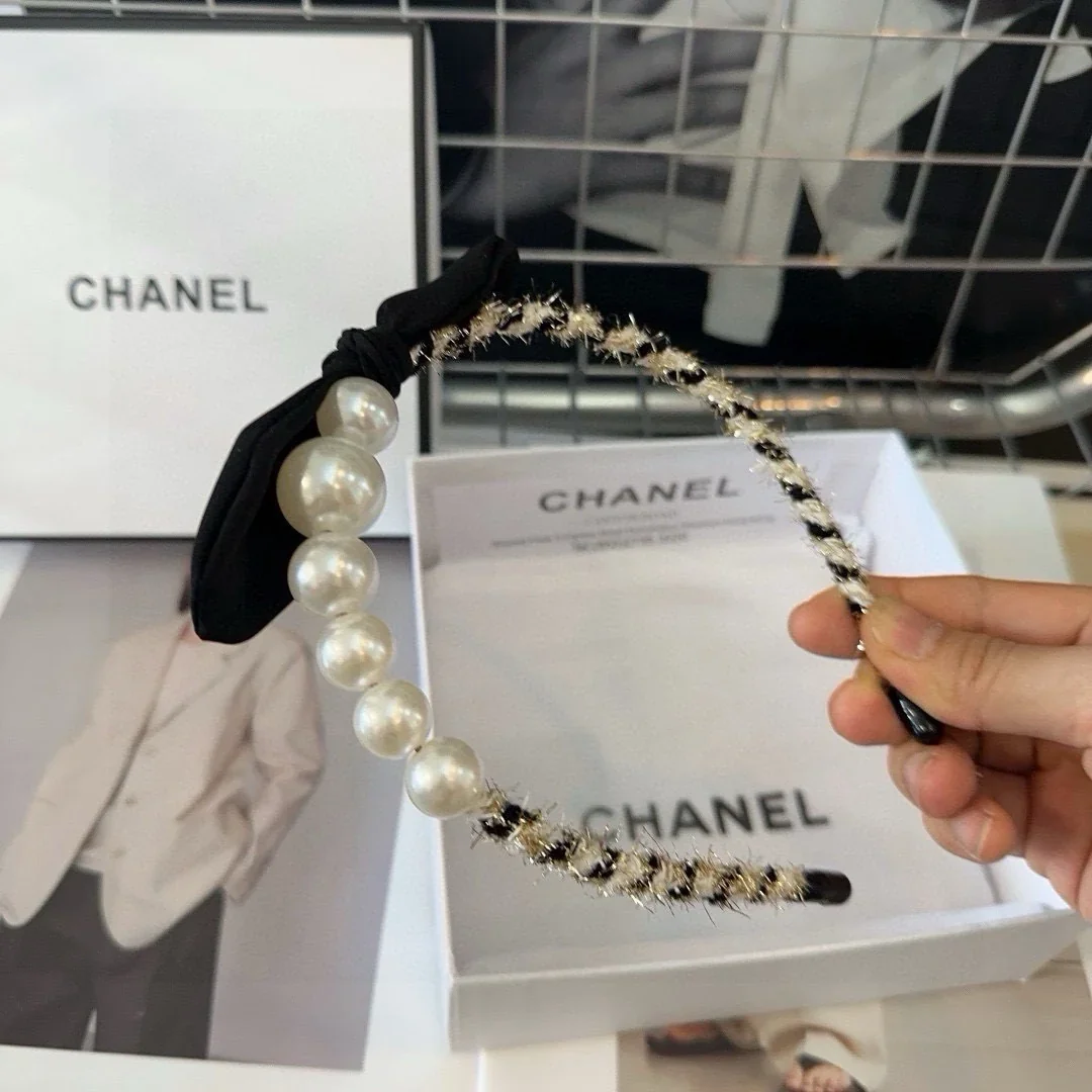 Alternative view of CHANEL Hair Accessories 45202607020228