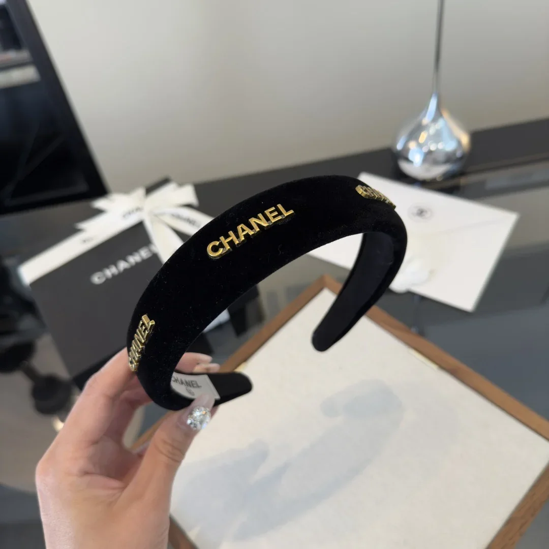 Alternative view of CHANEL Hair Accessories 45202607020235