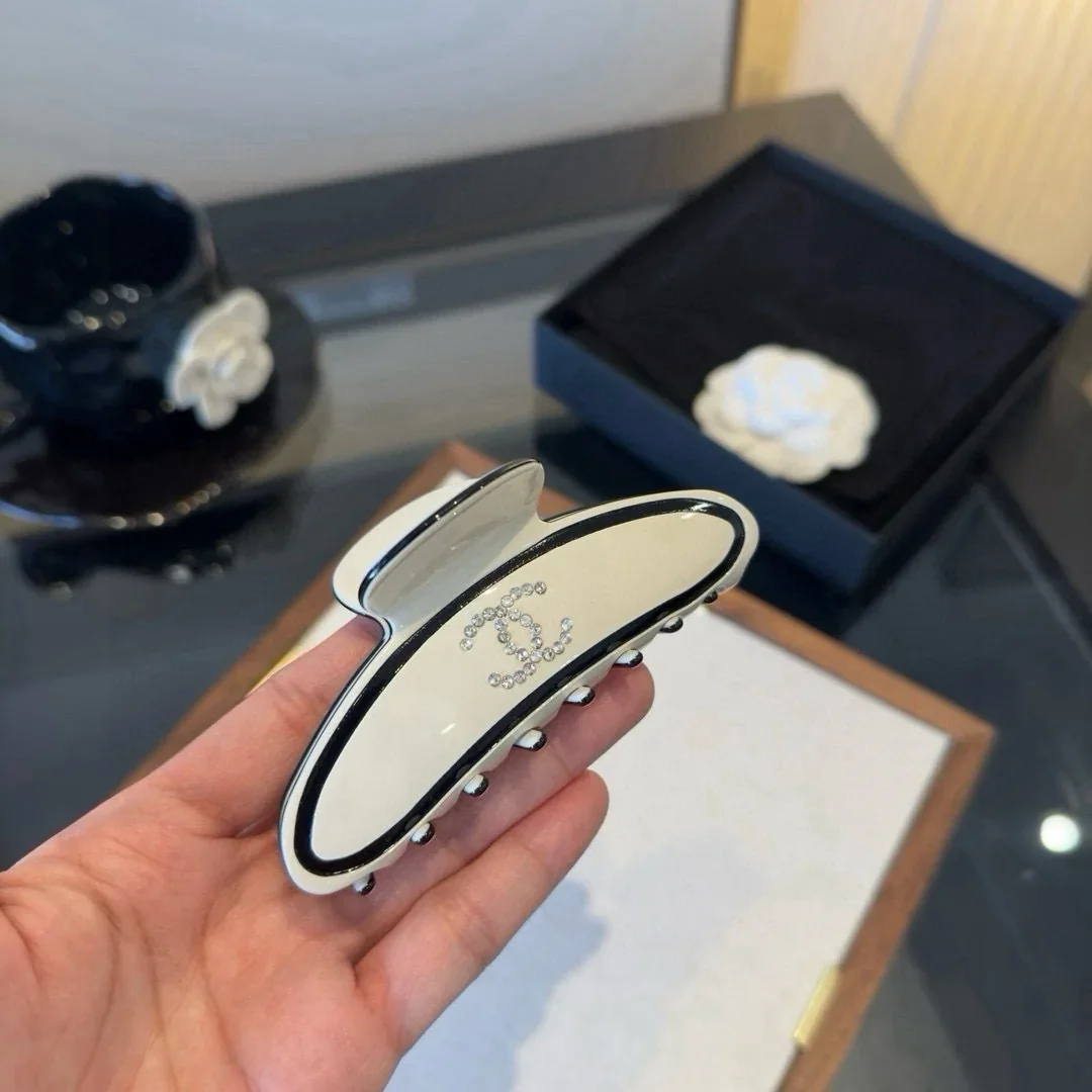 Alternative view of CHANEL Hair Accessories 45202607020238
