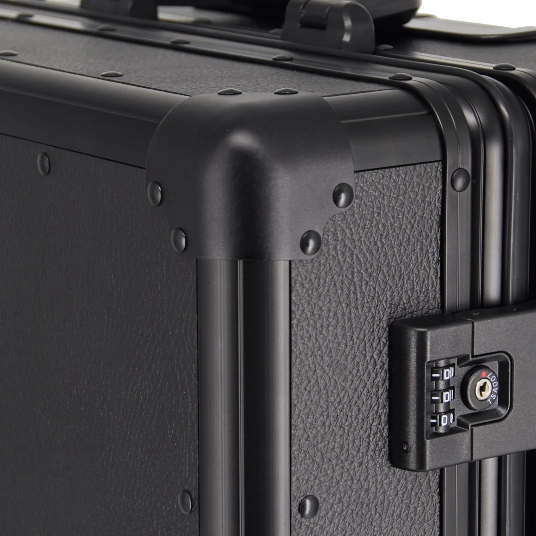 CHANEL Suitcases 36x22x50cm 500202607010160 - Image 4