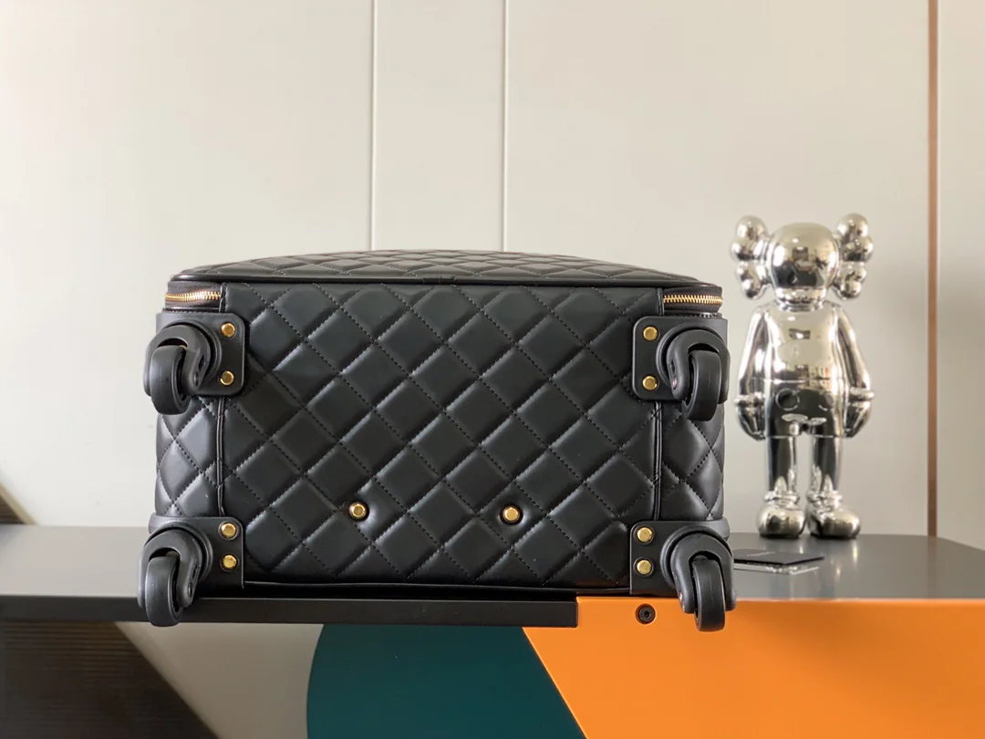 CHANEL Suitcases 45x22x39cm 550202607010126 - Image 6