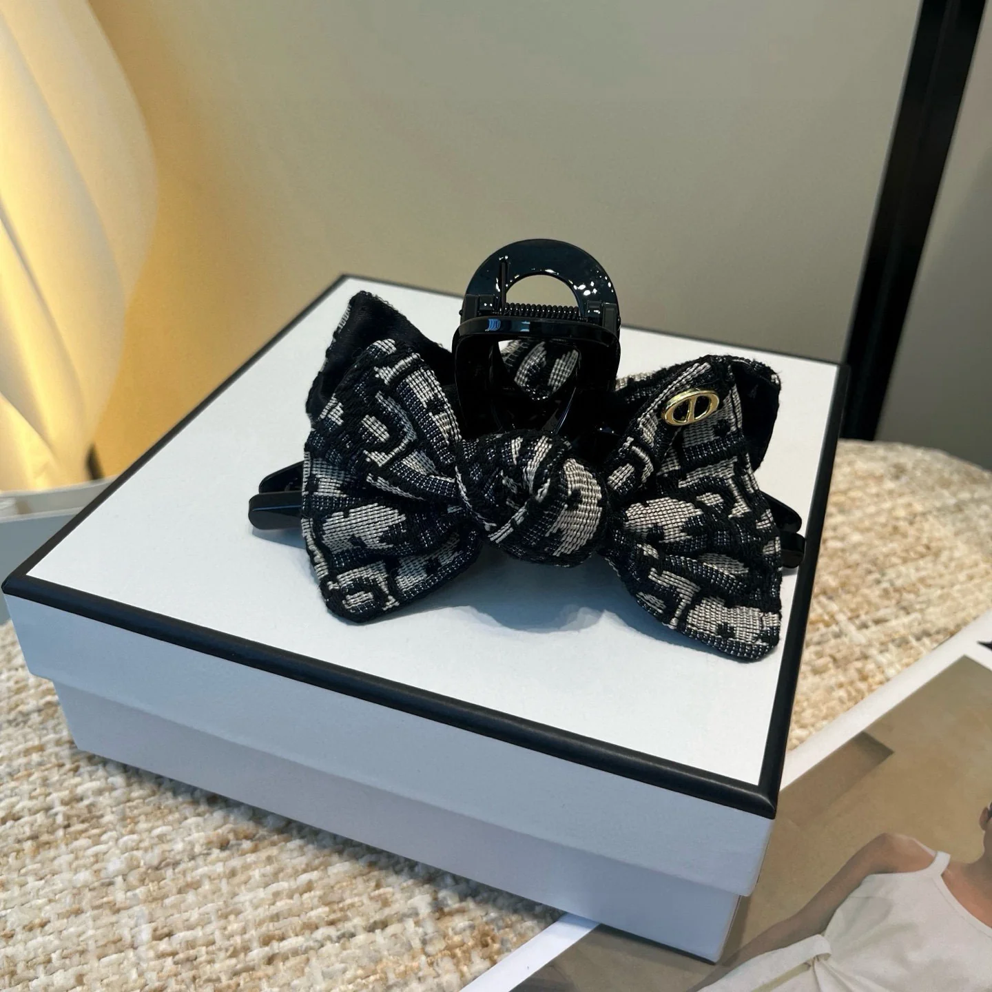 Alternative view of DIOR Hair Accessories 50202607020121
