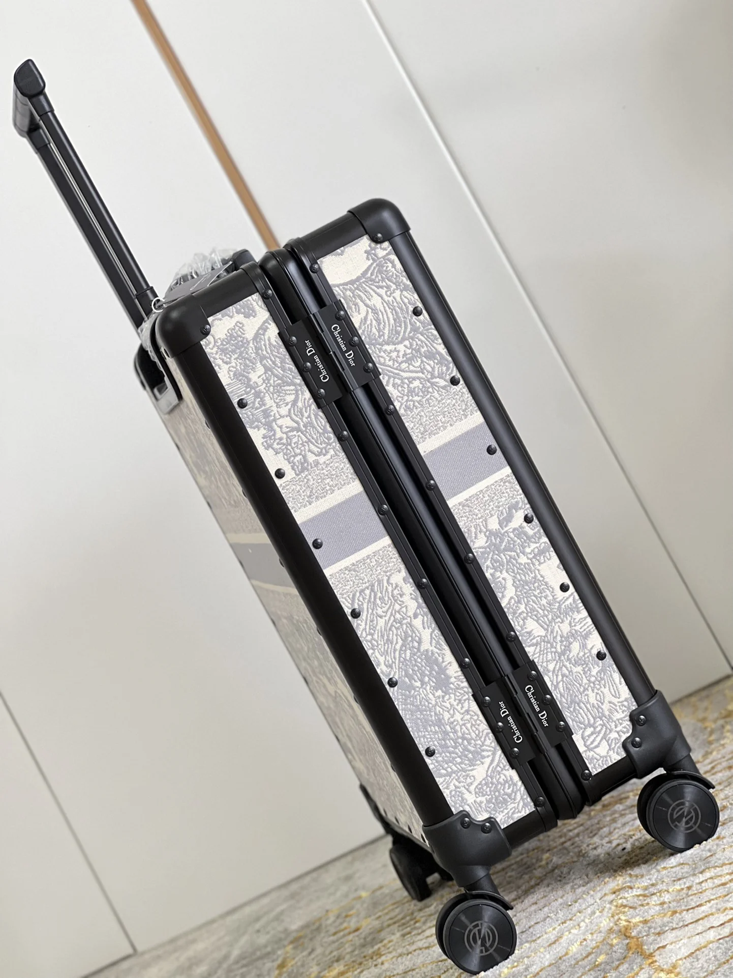 DIOR Suitcases 37x21x57cm 20inch 500202607010123 - Image 3