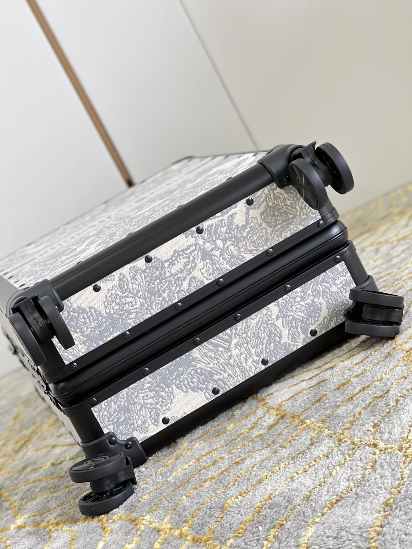 DIOR Suitcases 37x21x57cm 20inch 500202607010123 - Image 7