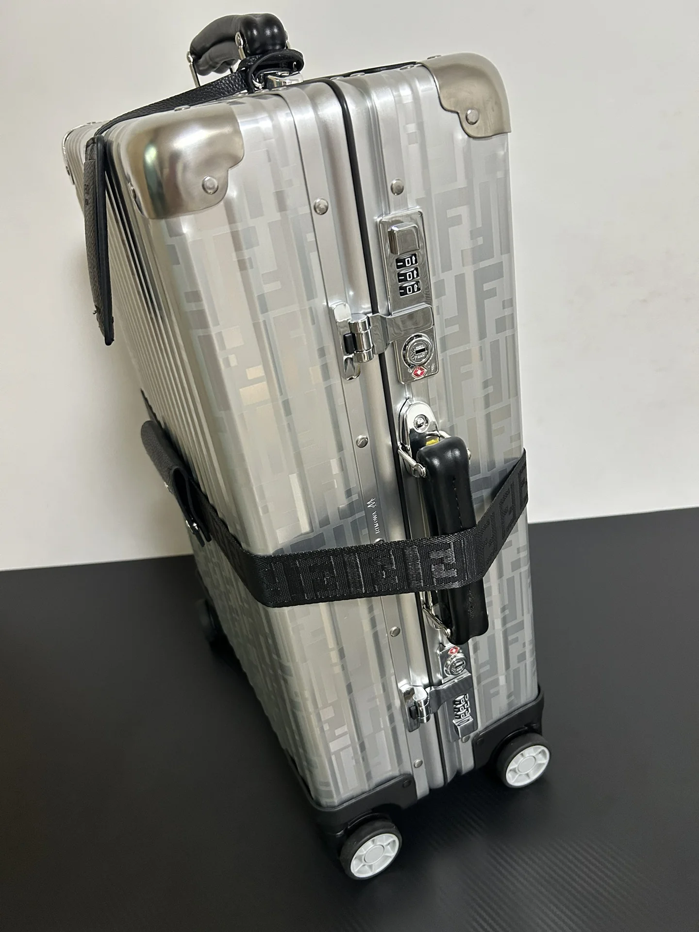 FENDI Suitcases 20inch 800202607010142 - Image 4